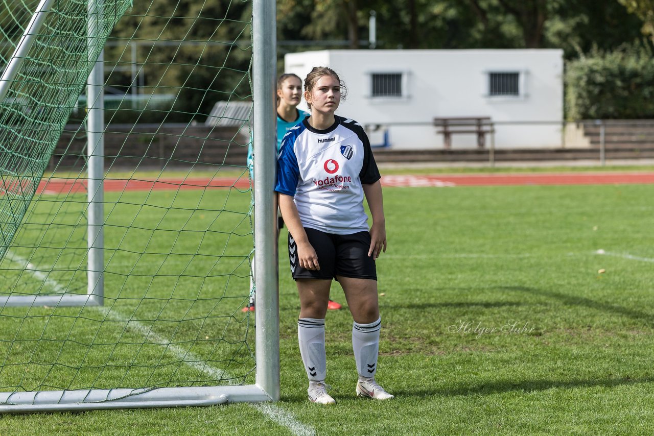 Bild 68 - wBJ VfL Pinneberg - Germania Schnelsen : Ergebnis: 15:1